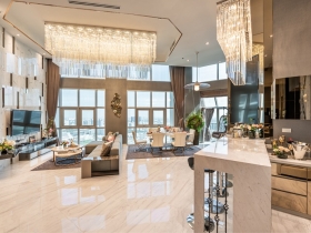 ขายคอนโด Luxury Penthouse @ Belle Grand Rama9