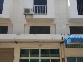 ด่วน ขายอาคารพาณิชย์อ่าวอุดม ศรีราชา ต่ำกว่าประเมิน 30% ใครพร้อมโ